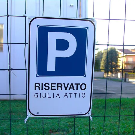 Giulia Attic アパート Bulciago