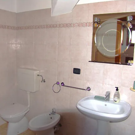 Apartment Giulia Attic Nibionno